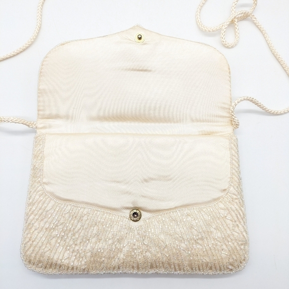 Vintage off white fully beaded snap close small clutch handbag - Picture 5 of 9